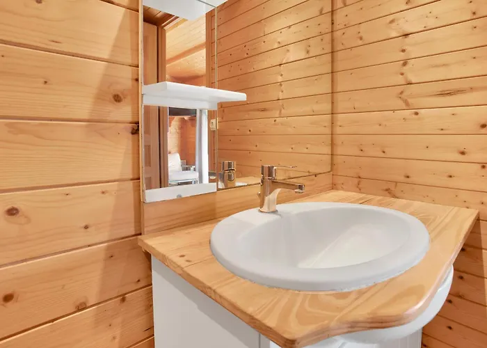 Joli En Bois Mesange Bleu * Roquebrune-sur Argens